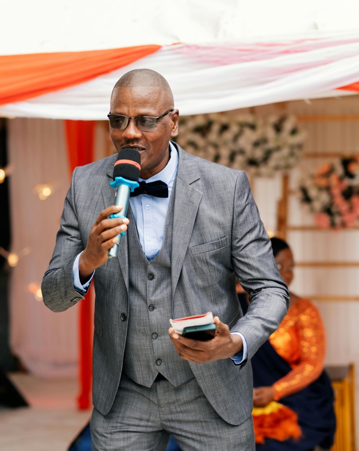 MC Rhevan in Action